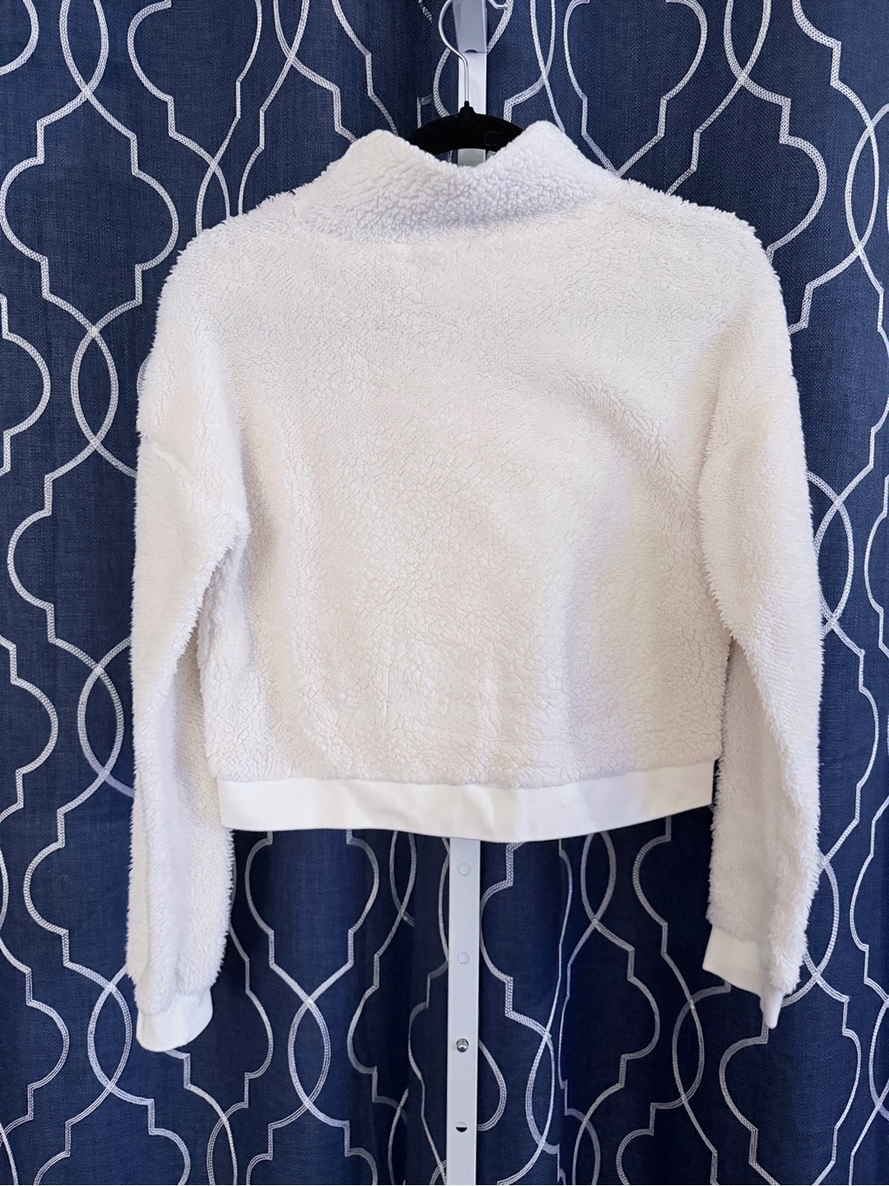 Beyond Yoga Cream White Sherpa Cropped Mock Neck